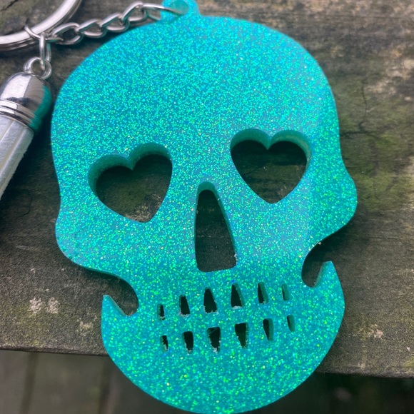 RELISTED  Teal Skull Glitter Keychain - Picture 5 of 5